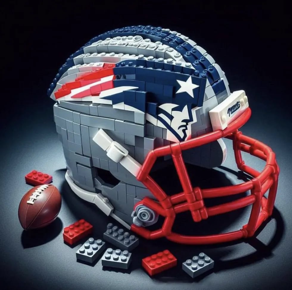 Building Block Football Helmet 🏈– 300+ Piece Collectible Construction Set