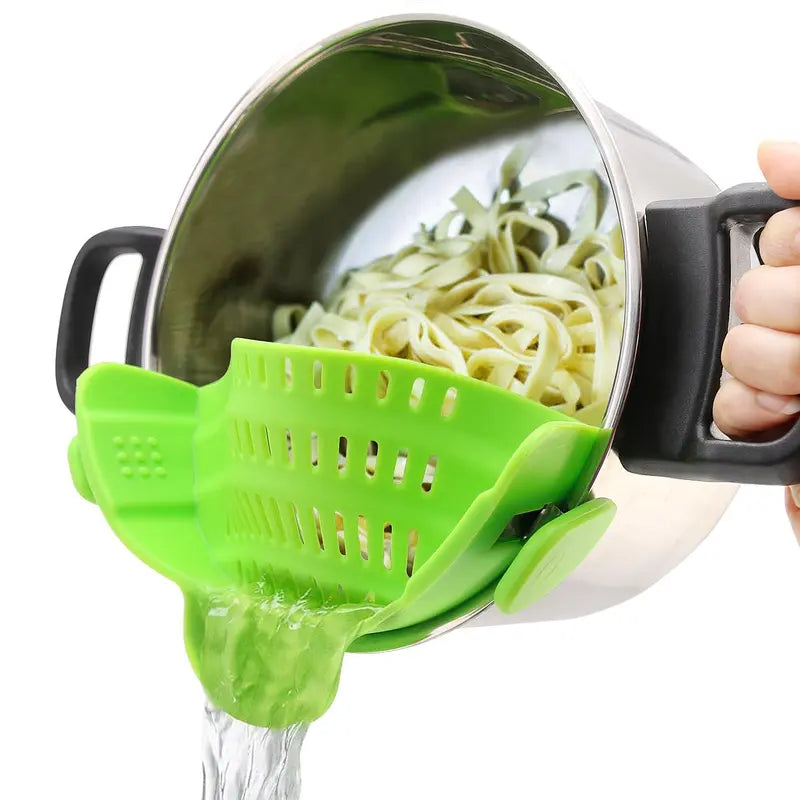 🍝 Clip-On Silicone Pot Strainer – Drain Pasta Fast Without A Bulky Colander