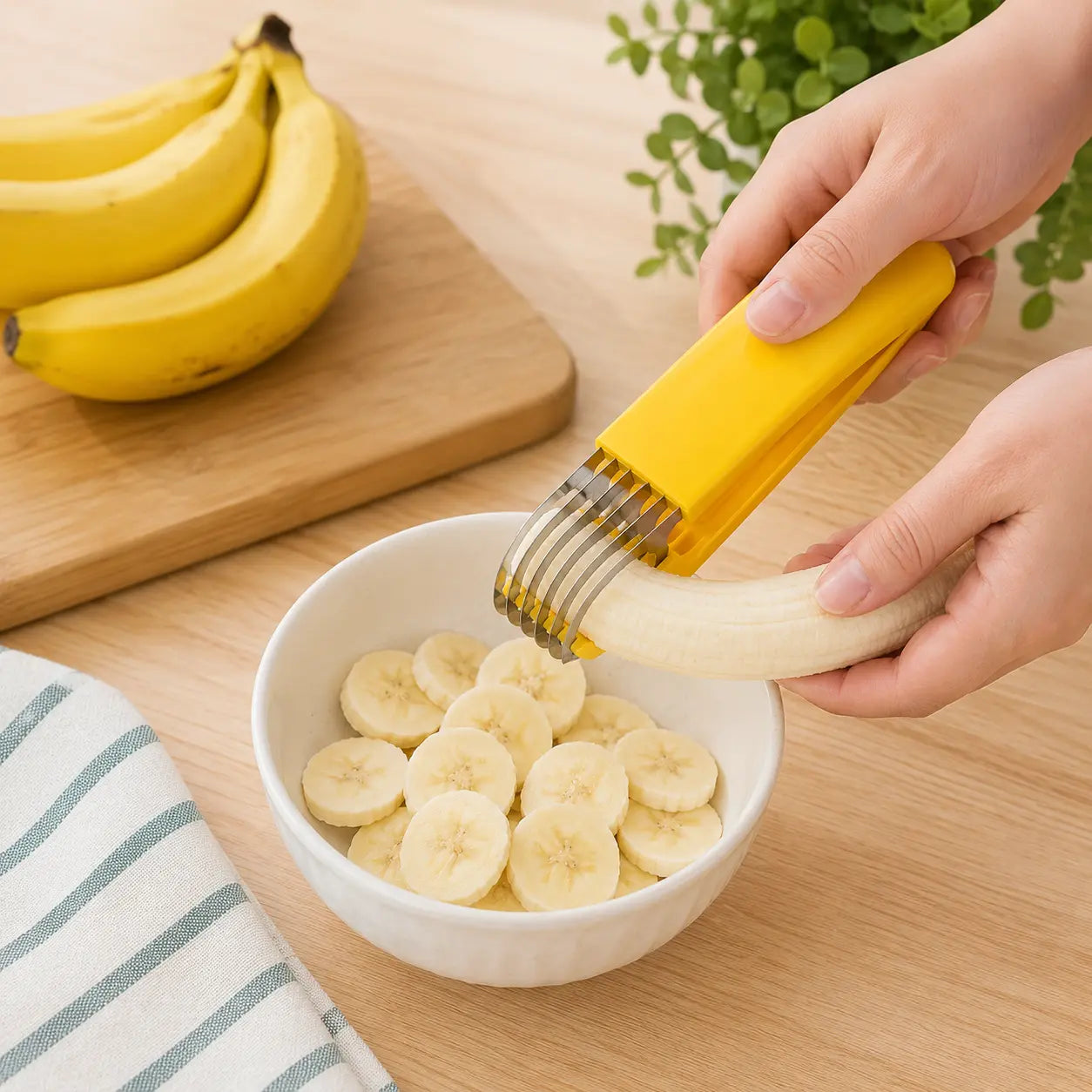 49% OFF 🍌 Handheld Banana Slicer – Perfect Slices in One Press