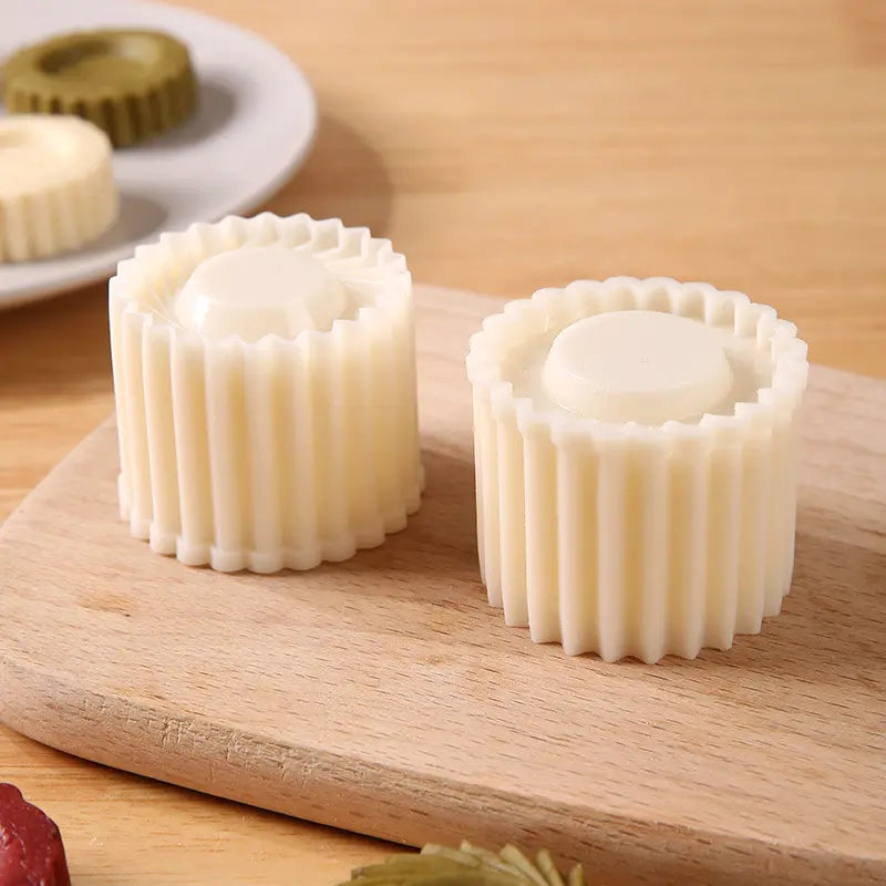 🥮 50% OFF 3-Pack Pastry Mold Set – Make Beautiful Cookies, Mooncakes & Dessert Cups Easily