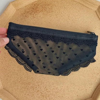 Unique Panties Shape Mesh Cosmetic Bag🩲