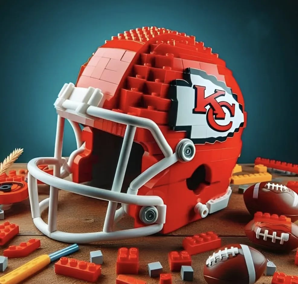 Building Block Football Helmet 🏈– 300+ Piece Collectible Construction Set