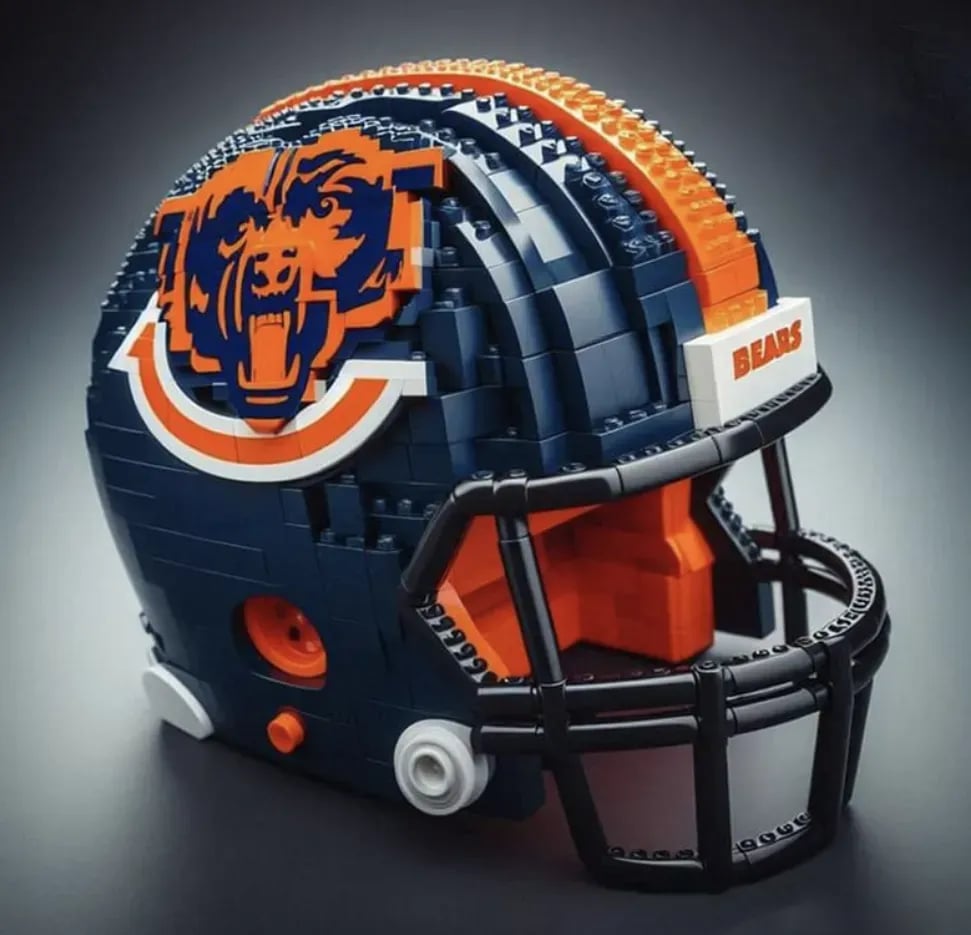 Building Block Football Helmet 🏈– 300+ Piece Collectible Construction Set