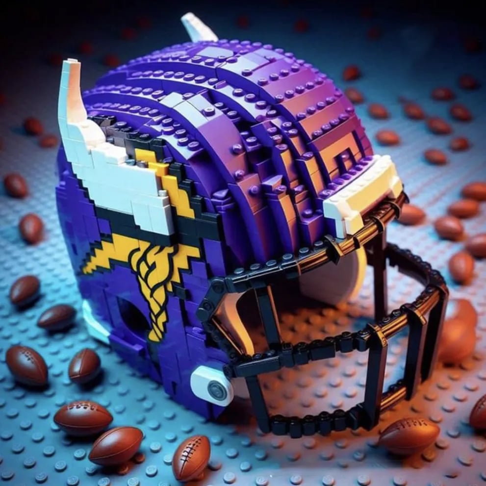 Building Block Football Helmet 🏈– 300+ Piece Collectible Construction Set