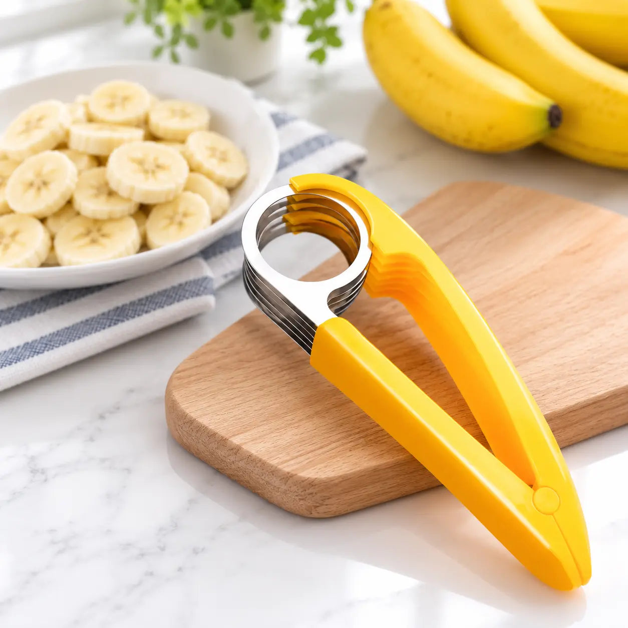 49% OFF 🍌 Handheld Banana Slicer – Perfect Slices in One Press